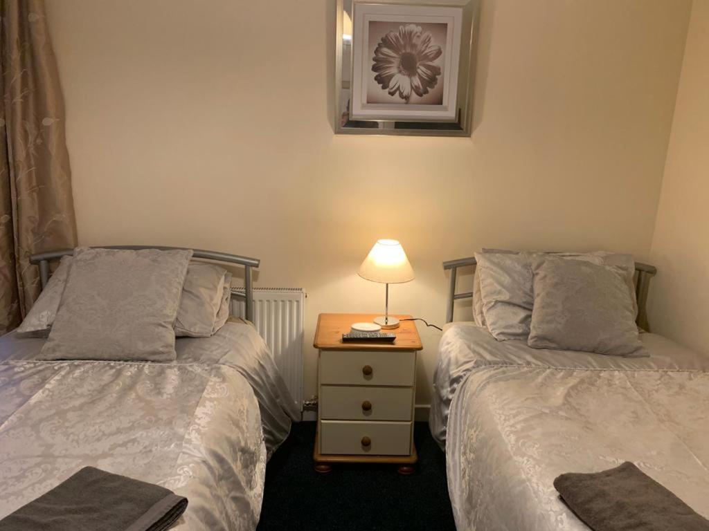 Budget Rooms Inverness Luaran gambar